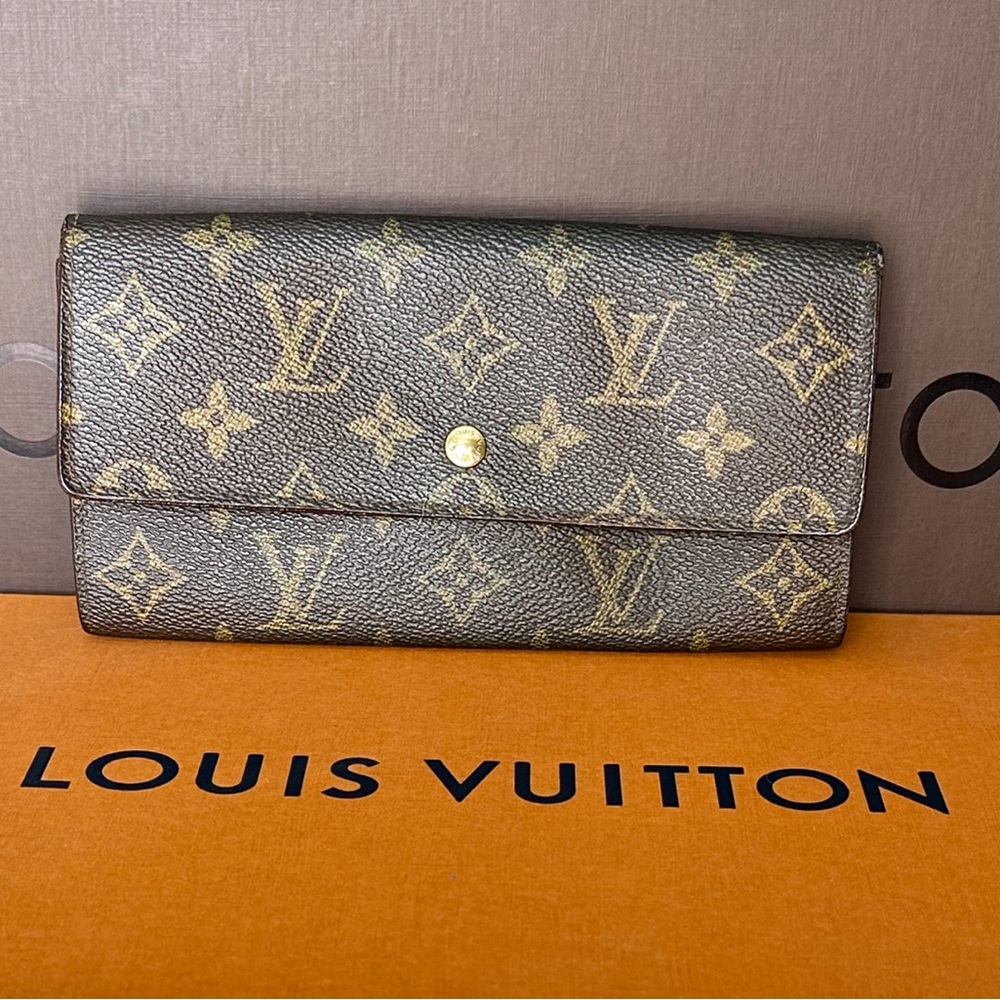 Vintage Louis Vuitton Wallet in Monogram Canvas